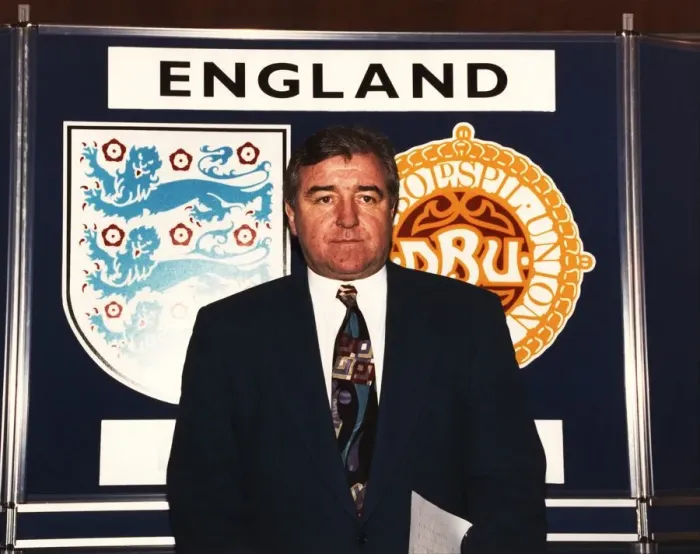 Framed Print : Terry Venables England Manager seen at the Royal Lancaster Hotel after naming his England Framed Print : Terry Venables England Manager seen at the Royal Lancaster Hotel after naming his England