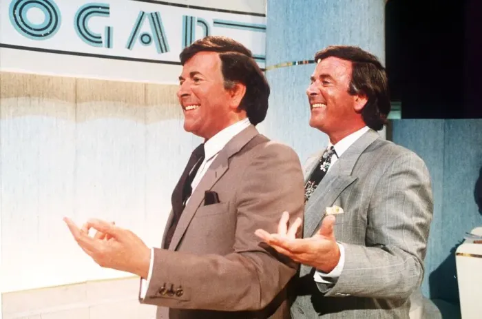 Framed Print : Terry Wogan TV Presenter Framed Print : Terry Wogan TV Presenter