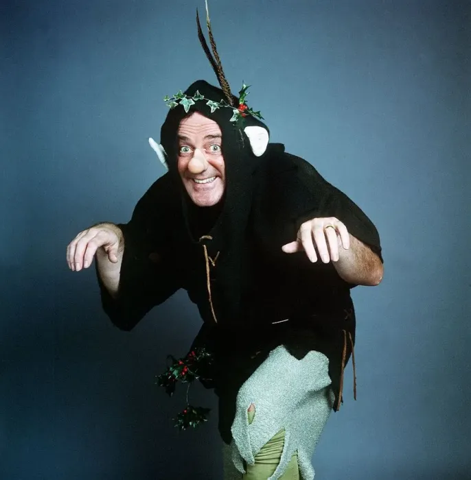 Framed Print : Terry Wogan TV Presenter as Blarney Stone Santa Claus Dbase MSI Framed Print : Terry Wogan TV Presenter as Blarney Stone Santa Claus Dbase MSI