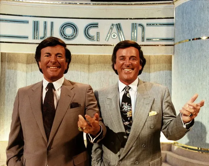 Framed Print : Terry Wogan TV presenter with his wax work Framed Print : Terry Wogan TV presenter with his wax work