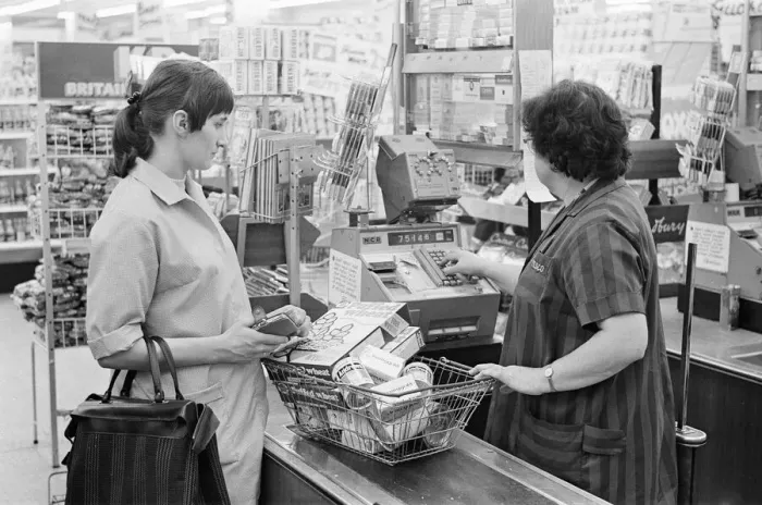 Framed Print : Tesco Supermarket, Elephant and Castle, London, Monday 24th February 1969 Framed Print : Tesco Supermarket, Elephant and Castle, London, Monday 24th February 1969