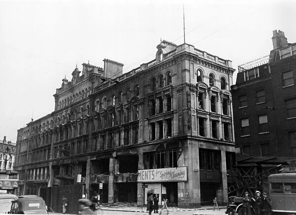 Thomas Wallis Department Store, Holborn, following air raid attacks. 20th April 1941