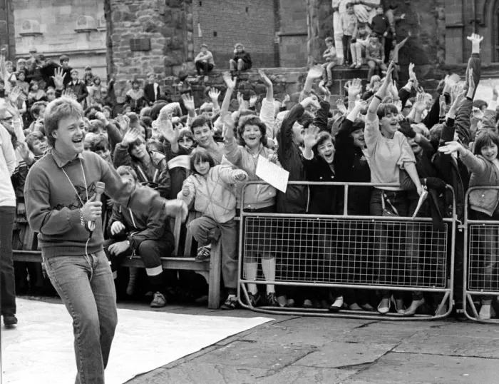 Framed Print : Thousands of Coventry schoolkids poured into the city