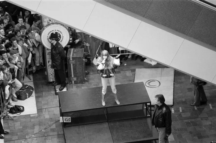 Framed Print : Thousands of young pop fans gather at the Bull Ring Shopping Centre for pop singer Framed Print : Thousands of young pop fans gather at the Bull Ring Shopping Centre for pop singer