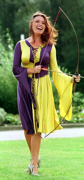 Tina Hobley actor as Maid Marion at the September 1998 Theatre Crawley