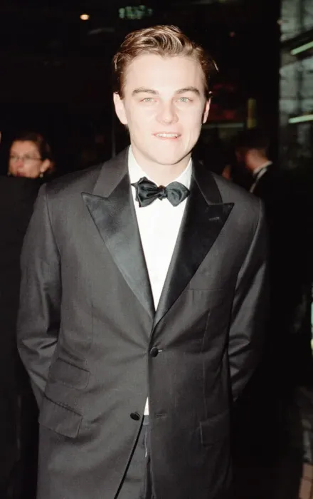 Framed Print : Titanic 1997 film premiere at the Empire in Leicester Square, London