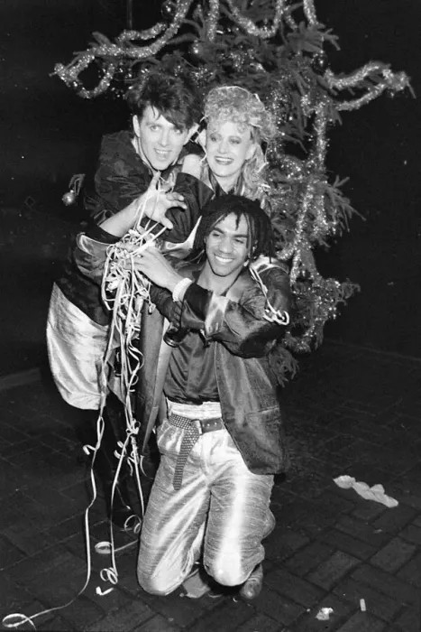 Framed Print : Tom Bailey, Alaanah Currie and Josh Leeway who form British pop group The Thompson Twins Framed Print : Tom Bailey, Alaanah Currie and Josh Leeway who form British pop group The Thompson Twins