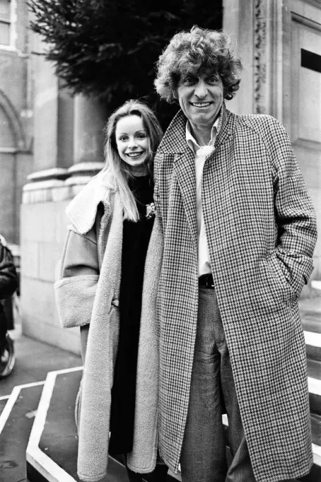 Framed Print : Tom Baker weds Lalla Ward at Chelsea Registry Office. 13th December 1980 Framed Print : Tom Baker weds Lalla Ward at Chelsea Registry Office. 13th December 1980