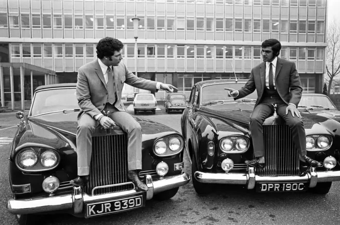 Framed Print : Tom Jones and Engelbert Humperdinck pictured together with their recently purchased Rolls Framed Print : Tom Jones and Engelbert Humperdinck pictured together with their recently purchased Rolls