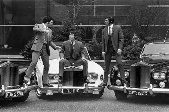 Framed Print : Tom Jones and Engelbert Humperdinck pictured together with their recently purchased Rolls Framed Print : Tom Jones and Engelbert Humperdinck pictured together with their recently purchased Rolls