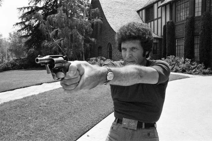 Framed Print : Tom Jones at home in Beverly Hills, California. 14th April 1977 Framed Print : Tom Jones at home in Beverly Hills, California. 14th April 1977