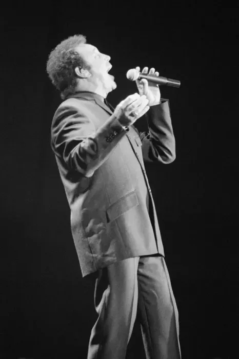 Framed Print : Tom Jones performing at The Cardiff International Arena, Cardiff, Wales Framed Print : Tom Jones performing at The Cardiff International Arena, Cardiff, Wales