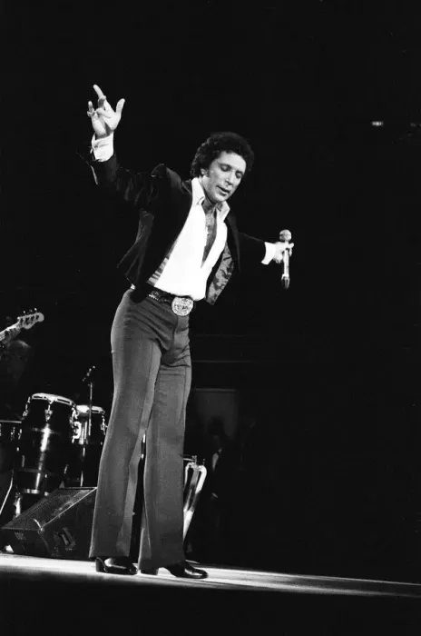 Framed Print : Tom Jones perfuming live in Cardiff, Wales, for the first time in ten years Framed Print : Tom Jones perfuming live in Cardiff, Wales, for the first time in ten years