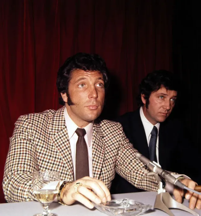 Framed Print : Tom Jones - Pop Star conference / Interview Daily Mirror Framed Print : Tom Jones - Pop Star conference / Interview Daily Mirror
