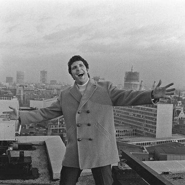 Tom Jones on rooftop in London 30  /  11  /  67 Tom Jones lets fly with his vocal