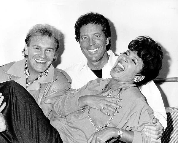 Tom Jones the singer with co stars Freddy Starr and Shirley Bassey at the Des O