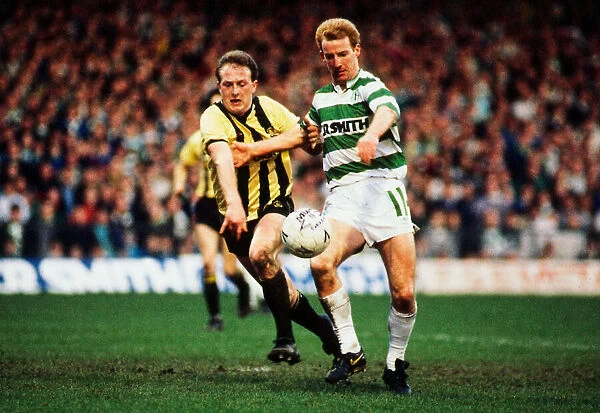 Tommy Burns in action for Celtic January 1989