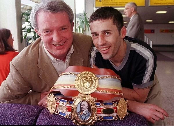 Tommy Gilmour with boxer Keith Knox May 1999 displaying Keith