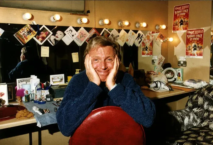 Framed Print : Tommy Steele at the Empire Theatre Sunderland February 1992