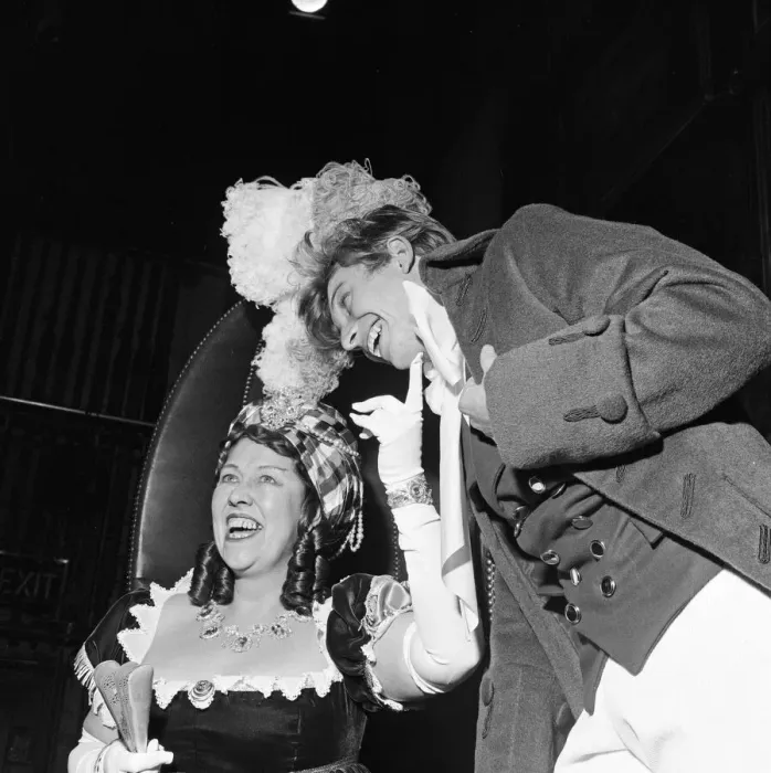 Framed Print : Tommy Steele as Tony Lumpkin and Peggy Mount as Mrs Hardcastle in Framed Print : Tommy Steele as Tony Lumpkin and Peggy Mount as Mrs Hardcastle in