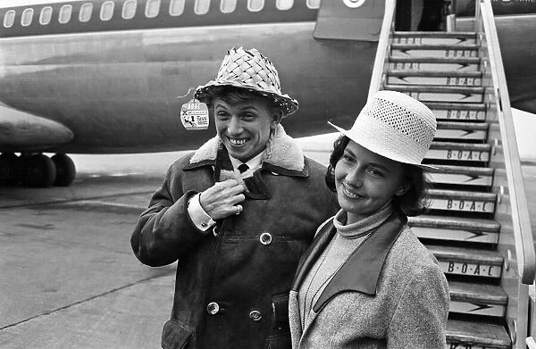 Tommy Steele and his wife Anne arriving at at LAP. 6th January 1964