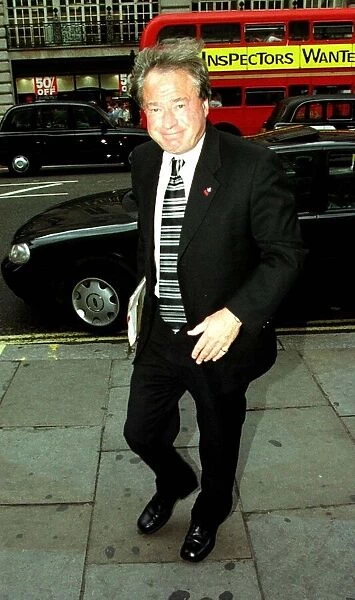Tony Banks Sports Minister arrives for cricket lunch July 1999 at the Cafe Royal