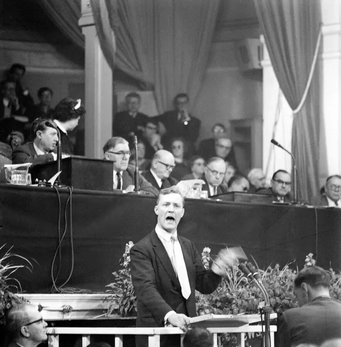 Framed Print : Tony Benn speaking at the Labour Party Conference 20th October 1960 Framed Print : Tony Benn speaking at the Labour Party Conference 20th October 1960