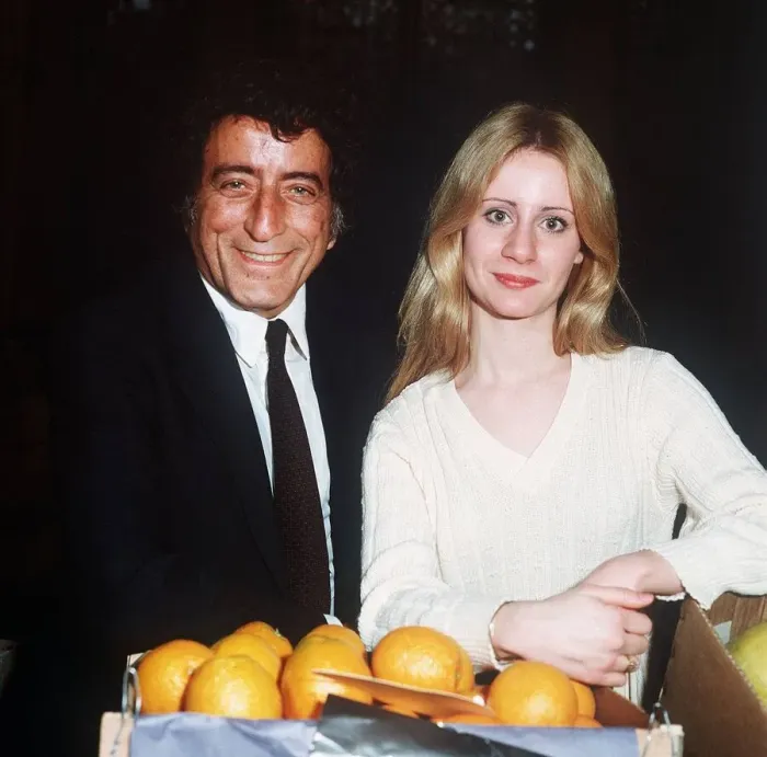 Framed Print : Tony Bennett with Ellen Howe Framed Print : Tony Bennett with Ellen Howe