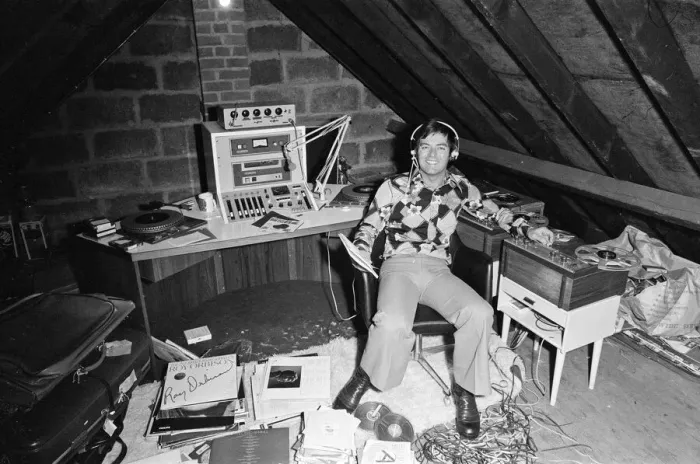 Framed Print : Tony Blackburn at home in Cookham Dean, Berkshire. Tony is pictured in the loft above his