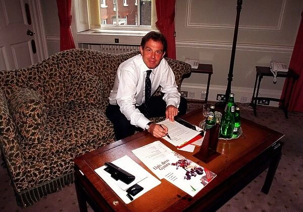 Tony Blair at No 10 on 28 July 1997 being interviewed by editor of The Mirror Piers