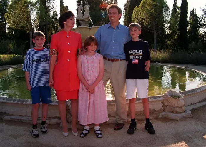 Framed Print : Tony Blair and Cherie Blair in Tuscany August 1997 With children Euan Kathryn