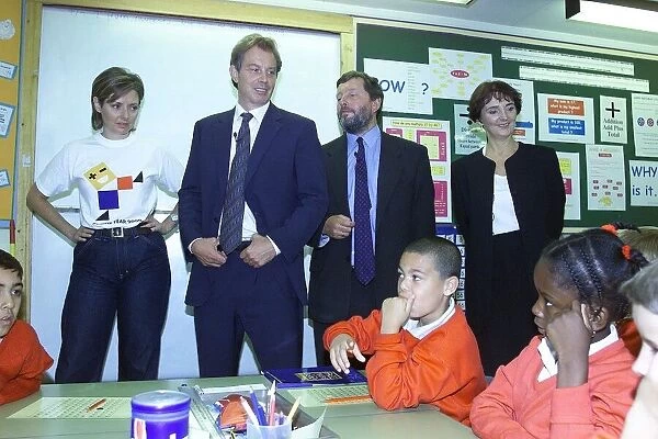 Tony Blair MP and Carol Vorderman David Blunkett Sept 1999 with school children