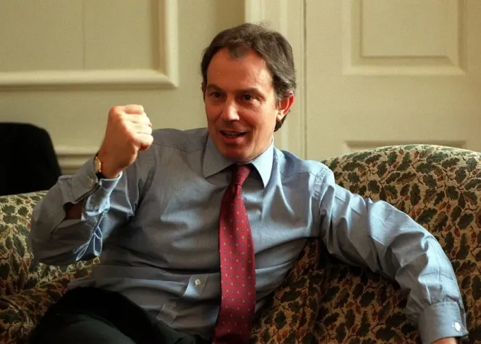 Framed Print : Tony Blair MP Prime Minister during interview March 1998 with The Mirror editor Piers Framed Print : Tony Blair MP Prime Minister during interview March 1998 with The Mirror editor Piers