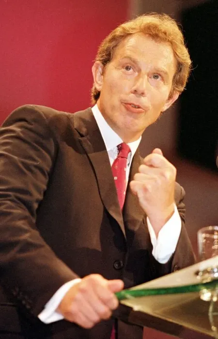 Framed Print : Tony Blair Prime Minister September 1998 making speech to the Labour Party Framed Print : Tony Blair Prime Minister September 1998 making speech to the Labour Party