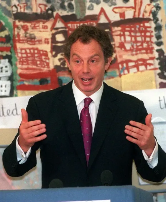Framed Print : Tony Blair at a school in Camden July 1998, pledging 19 Billion Pounds for Education