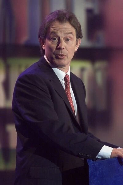 Tony Blair speaks at the Mirror Pride of Britain Awards 2000