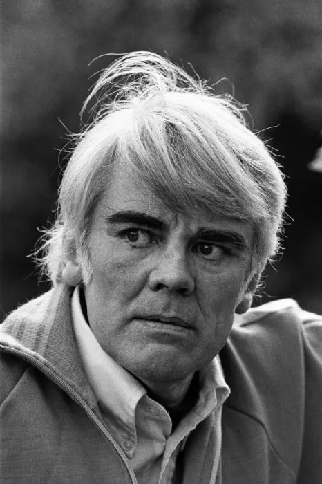 Framed Print : Tony Booth pictured at home after an operation which was needed following a fire at his