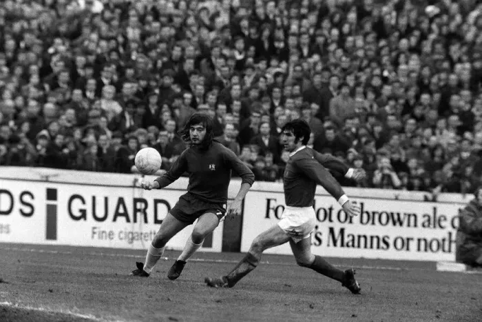Framed Print : Tony Dunne Manchester United beats Alan Hudson Jan 1971 to the ball during match
