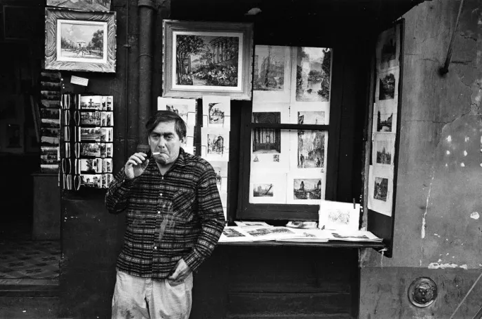 Framed Print : Tony Hancock filming The Rebel'in Paris. 11th September 1960
