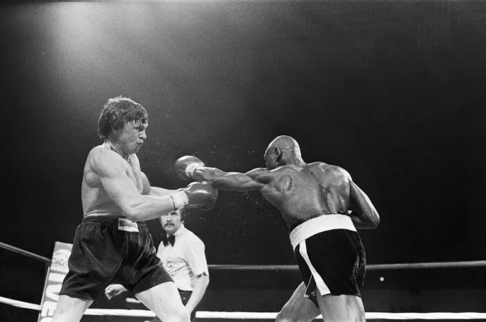 Framed Print : Tony Sibson relinquished his European and Commonwealth titles to ensure he got the right Framed Print : Tony Sibson relinquished his European and Commonwealth titles to ensure he got the right