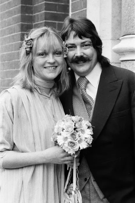 Framed Print : Topper'of the Pops wedding. Annie Nightingale marries Tony Baker at Brighton