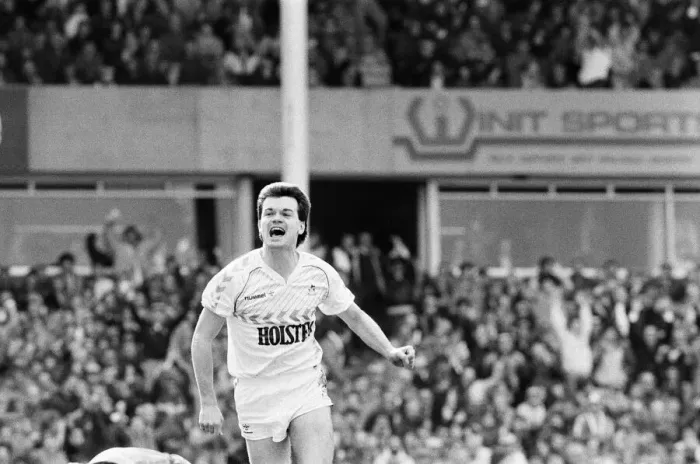Framed Print : Tottenham 4-1 Watford, FA Cup semi final match at Villa Park, Saturday 11th April 1987 Framed Print : Tottenham 4-1 Watford, FA Cup semi final match at Villa Park, Saturday 11th April 1987