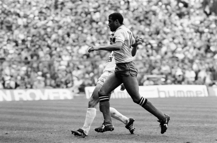 Framed Print : Tottenham 4-1 Watford, FA Cup semi final match at Villa Park, Saturday 11th April 1987 Framed Print : Tottenham 4-1 Watford, FA Cup semi final match at Villa Park, Saturday 11th April 1987