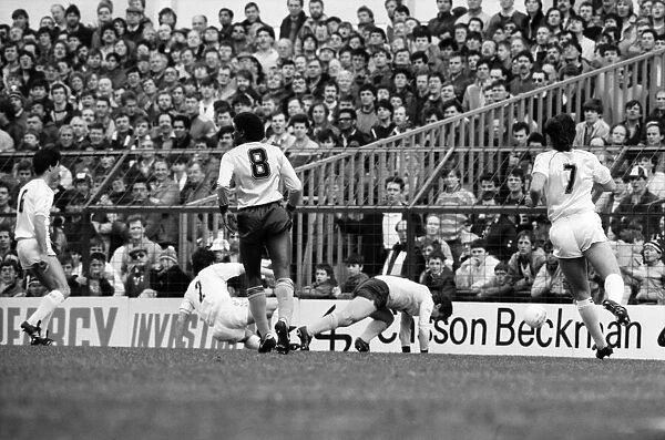 Tottenham Hotspur 1 v. Arsenal 0. Division One Football March 1986 LF19-05-051