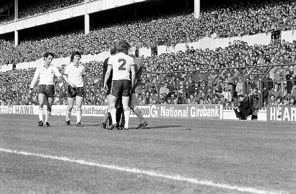 Tottenham Hotspur 2 v. Liverpool 0. March 1980 LF02-18-127 Local Caption Division