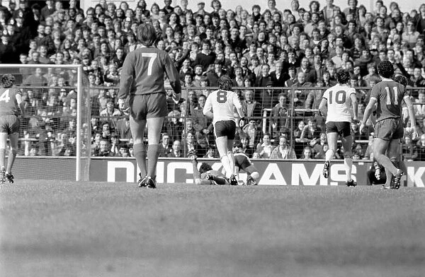Tottenham Hotspur 2 v. Liverpool 0. March 1980 LF02-18-070 Local Caption Division