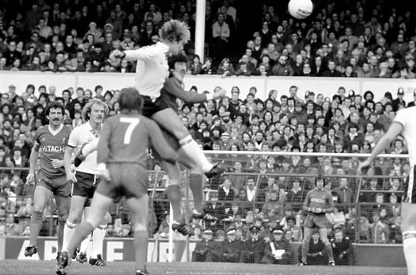 Tottenham Hotspur 2 v. Liverpool 0. March 1980 LF02-18-030 Local Caption Division