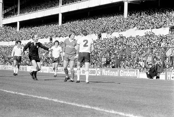 Tottenham Hotspur 2 v. Liverpool 0. March 1980 LF02-18-122 Local Caption Division