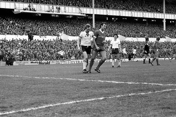 Tottenham Hotspur 2 v. Liverpool 0. March 1980 LF02-18-044 Local Caption Division