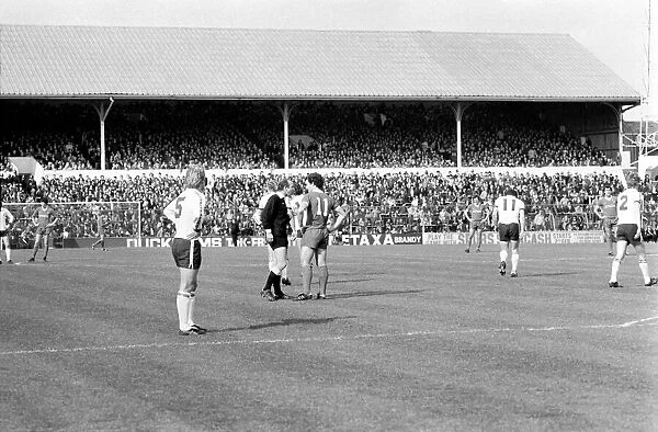 Tottenham Hotspur 2 v. Liverpool 0. March 1980 LF02-18-152 Local Caption Division
